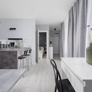 Apartament One Bedroom With A Balcony - Dietla 109 Street, Kraków